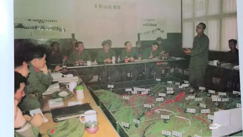 一代红色演讲家蔡朝东讲述98口棺材的故事——收复者阴山之战！