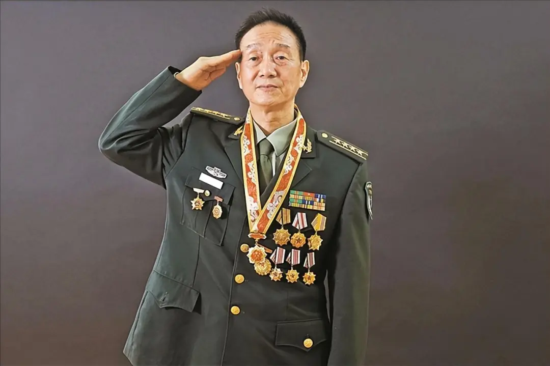 1979年对越战争，入伍52天的新兵唐立忠获一等功，后来成什么军衔