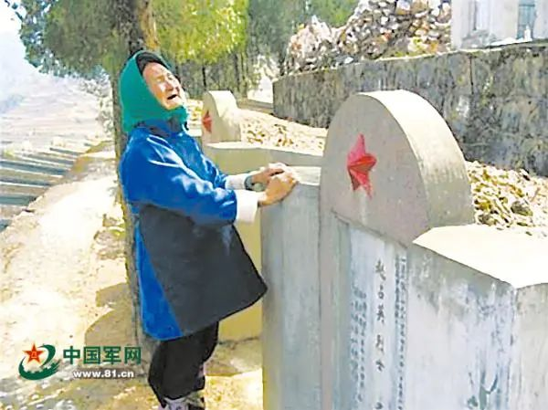 《妈妈，我等了你二十年》！赵占英压中地雷被炸飞右大腿和半个臀部壮烈牺牲